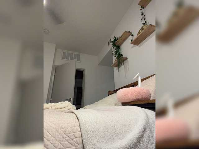 LunaCarmel809 live cam on BongaCams