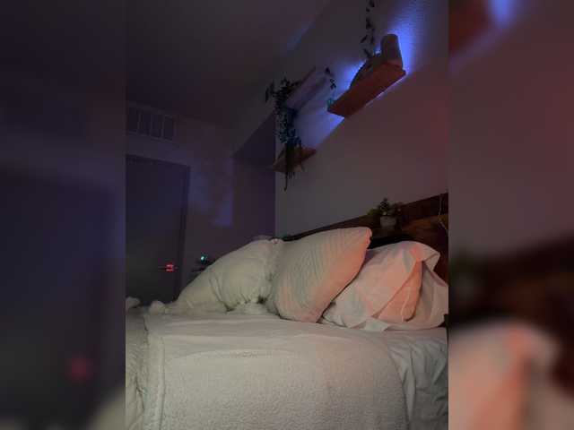 LunaCarmel809 live cam on BongaCams