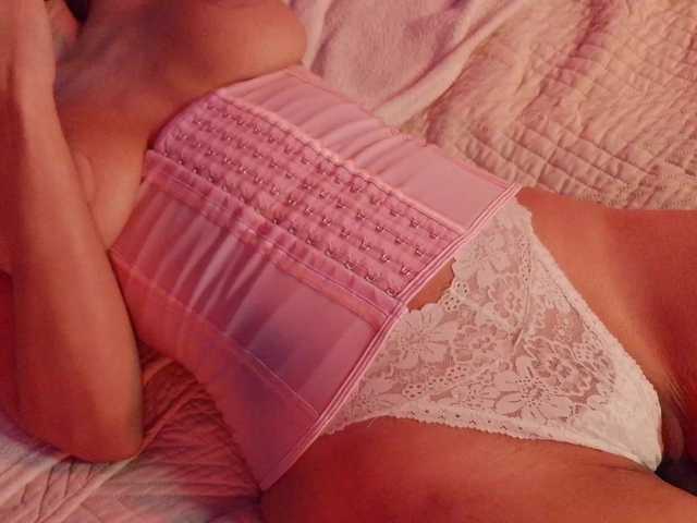 LunaCarmel809 live cam on BongaCams