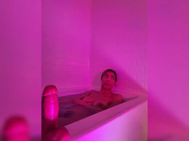LunaCarmel809 live cam on BongaCams
