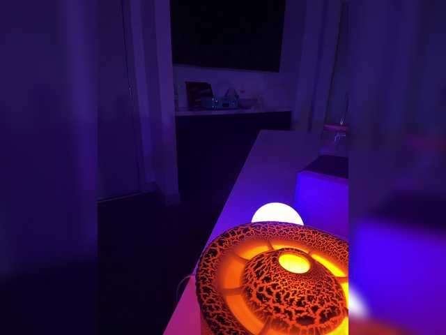 LunaCarmel809