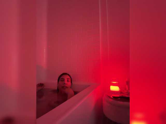 LunaCarmel809 live cam on BongaCams
