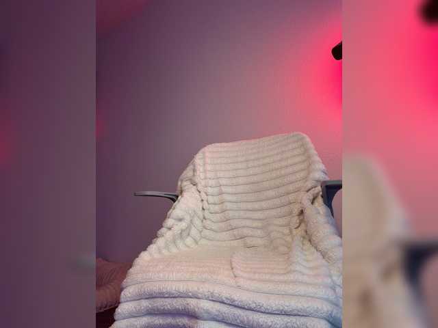 LunaCarmel809 live cam