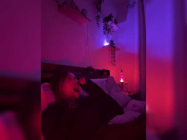 LunaCarmel809 live cam on BongaCams