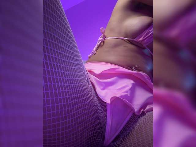 LunaCarmel809 live cam on BongaCams