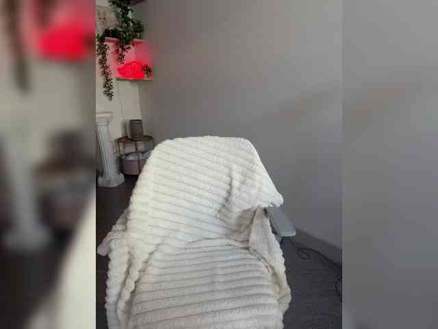 LunaCarmel809 webcam