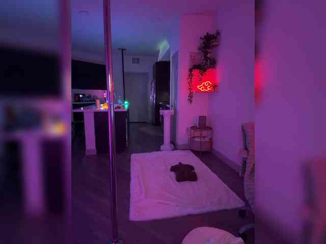 LunaCarmel809