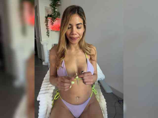 LunaCarmel809 webcam