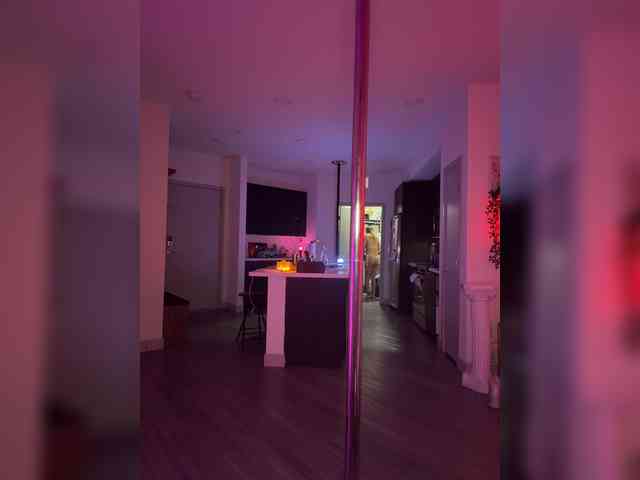 LunaCarmel809 webcam