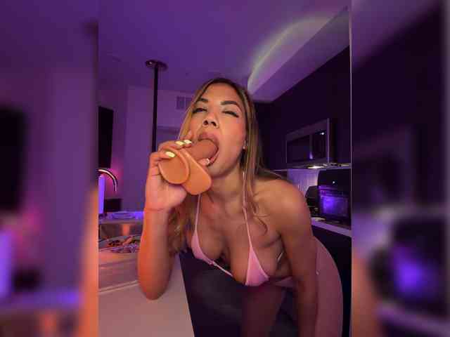 LunaCarmel809
