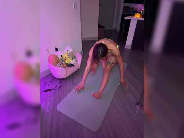 LunaCarmel809 webcam