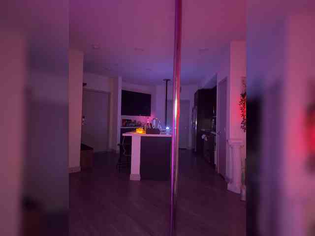 LunaCarmel809 webcam