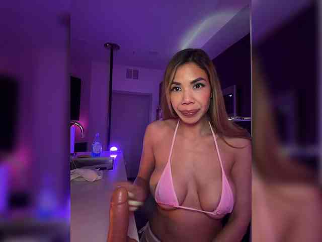 LunaCarmel809 webcam