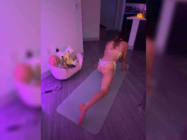 LunaCarmel809 webcam