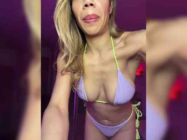 LunaCarmel809