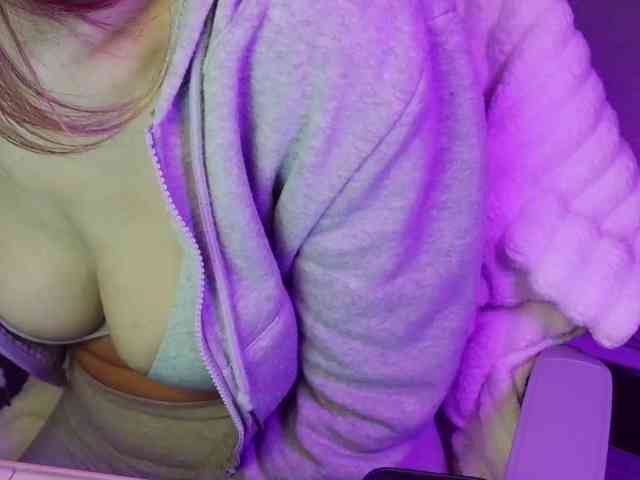 LunaCarmel809