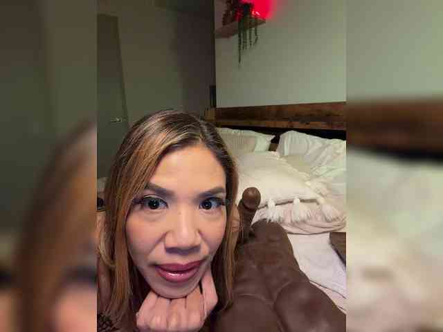 LunaCarmel809 webcam