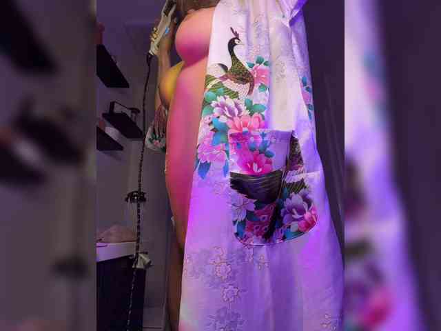 LunaCarmel809 webcam