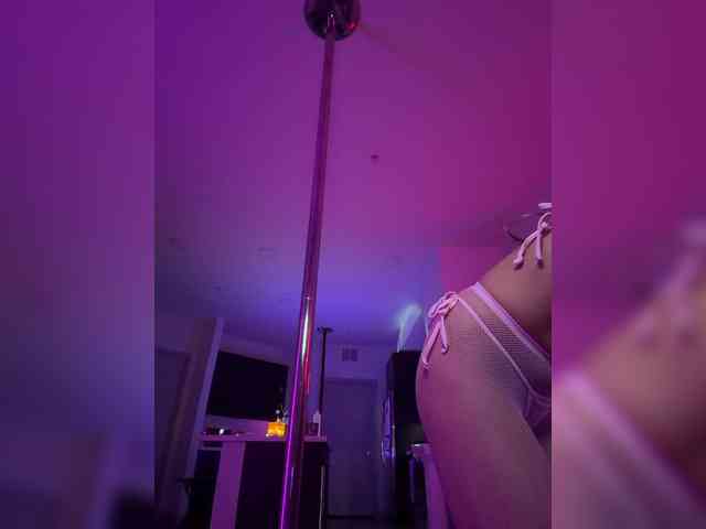 LunaCarmel809 webcam