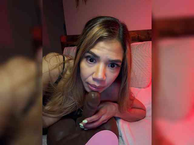 LunaCarmel809 webcam