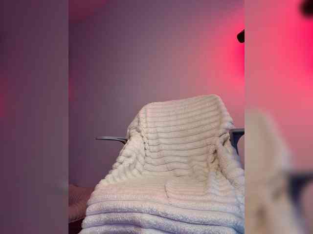 LunaCarmel809 Live Webcam on BongaCams