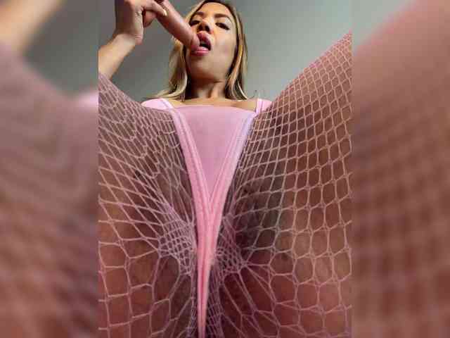 LunaCarmel809 webcam