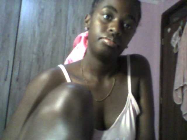 PetiteTemptress live cam on BongaCams