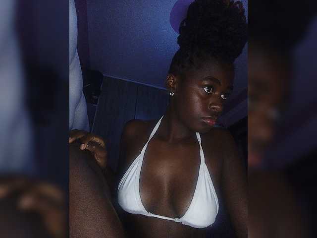 PetiteTemptress live cam on BongaCams