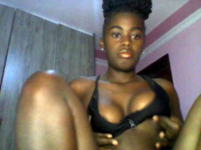 PetiteTemptress webcam