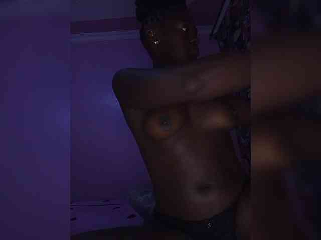 PetiteTemptress webcam