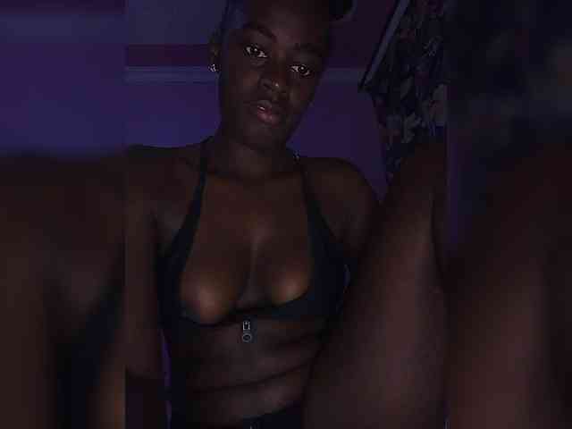 PetiteTemptress webcam