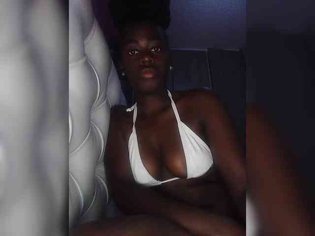 PetiteTemptress webcam