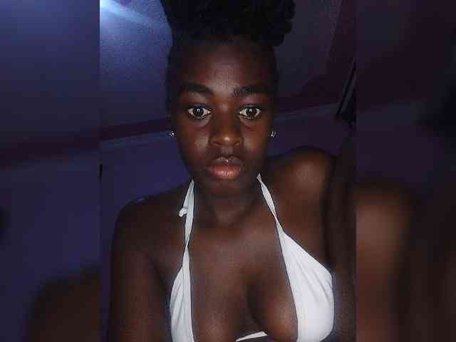 PetiteTemptress webcam