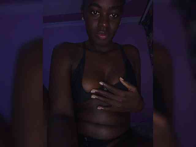 PetiteTemptress webcam