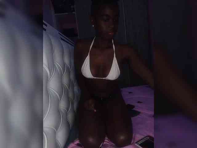 PetiteTemptress webcam
