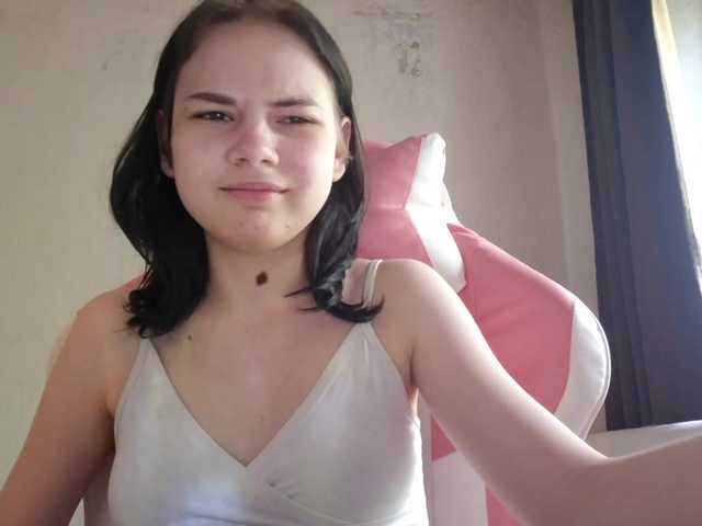 MyrnaPlough live cam on BongaCams