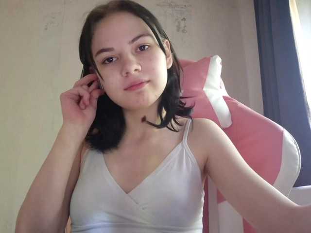 MyrnaPlough live cam on BongaCams