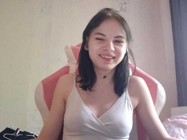 MyrnaPlough live cam on BongaCams
