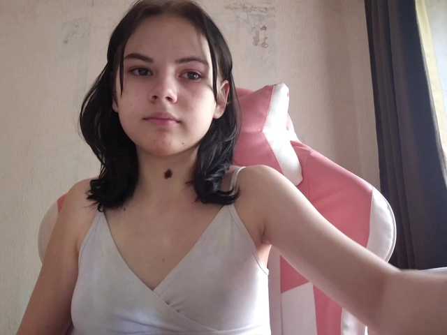 MyrnaPlough live cam on BongaCams