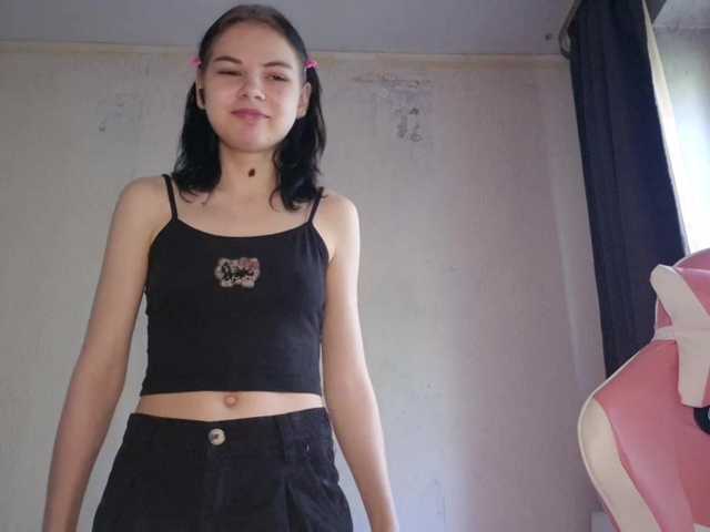 MyrnaPlough live cam on BongaCams