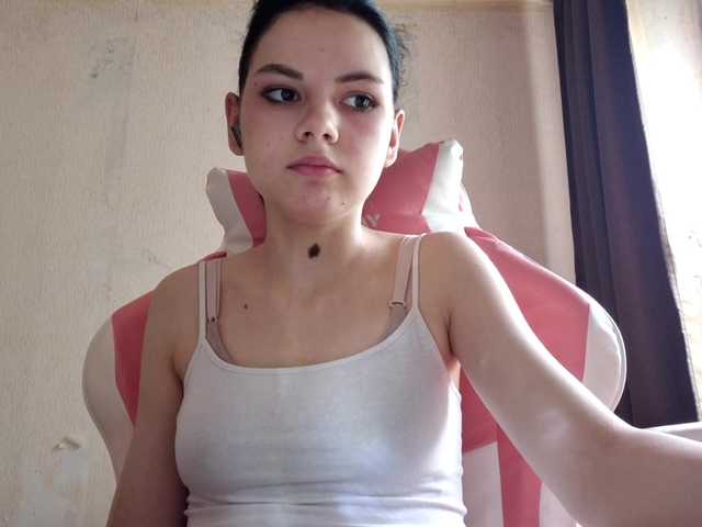 MyrnaPlough live cam on BongaCams
