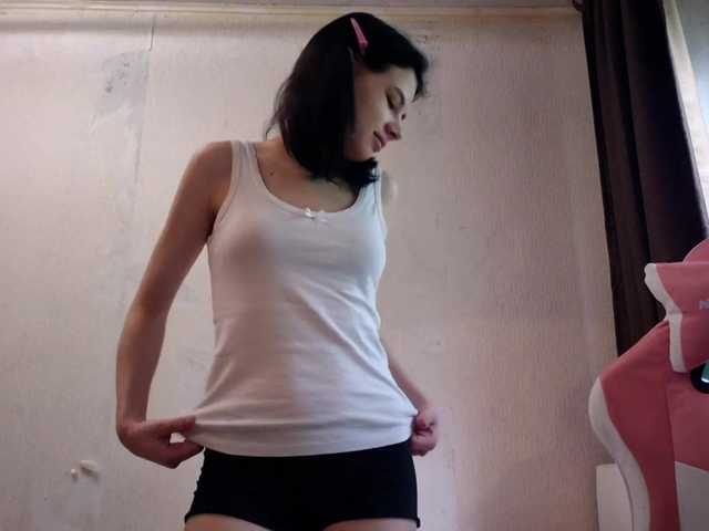 MyrnaPlough live cam on BongaCams