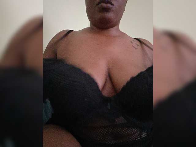 Booby-Queency live cam on BongaCams