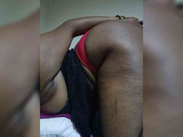 Booby-Queency webcam