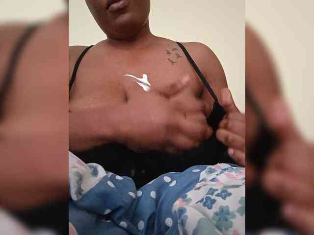 Booby-Queency webcam