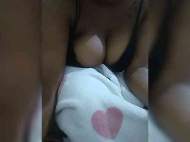 Booby-Queency webcam