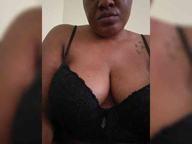 Booby-Queency webcam