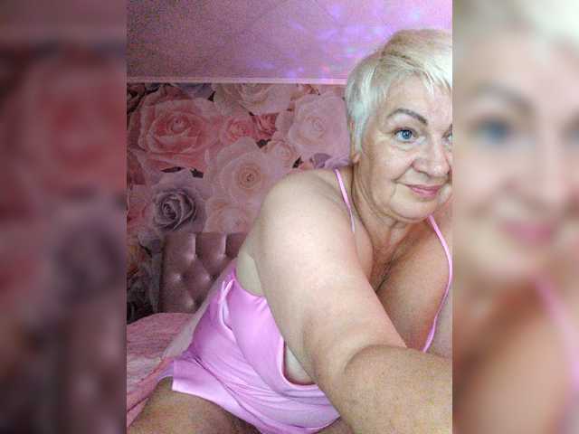 Laura-milf webcam