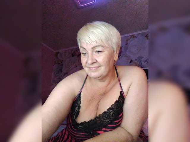laura-milf live sex show