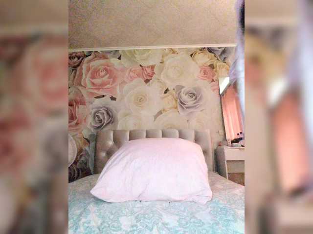 laura-milf live cam on BongaCams